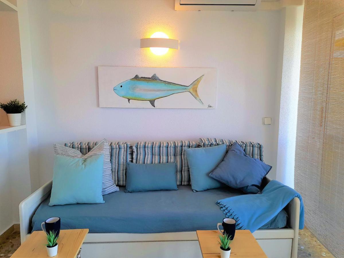 Paradis Beach & Center Салоу Екстериор снимка